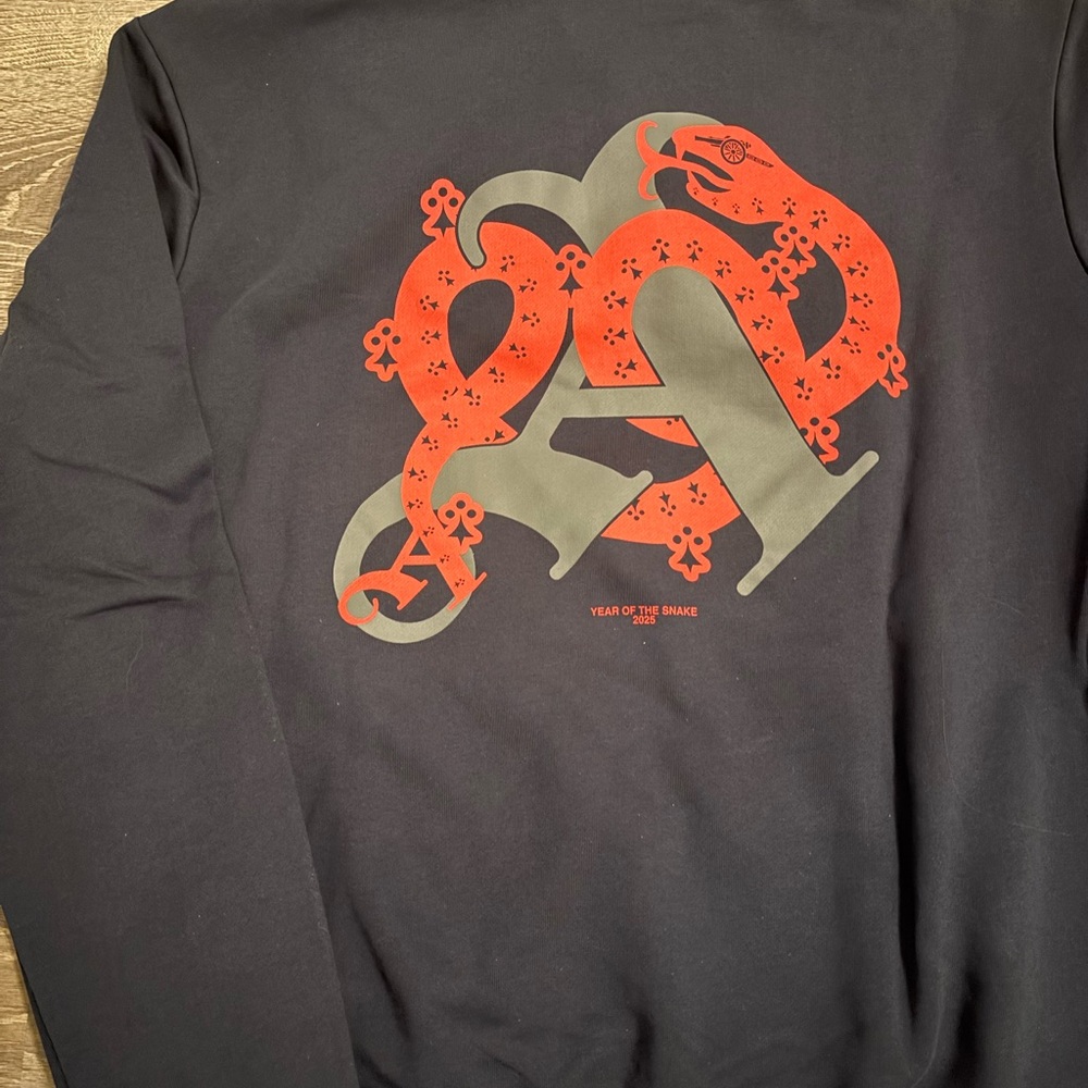 Arsenal Sweatshirt - Picture 3 of 9